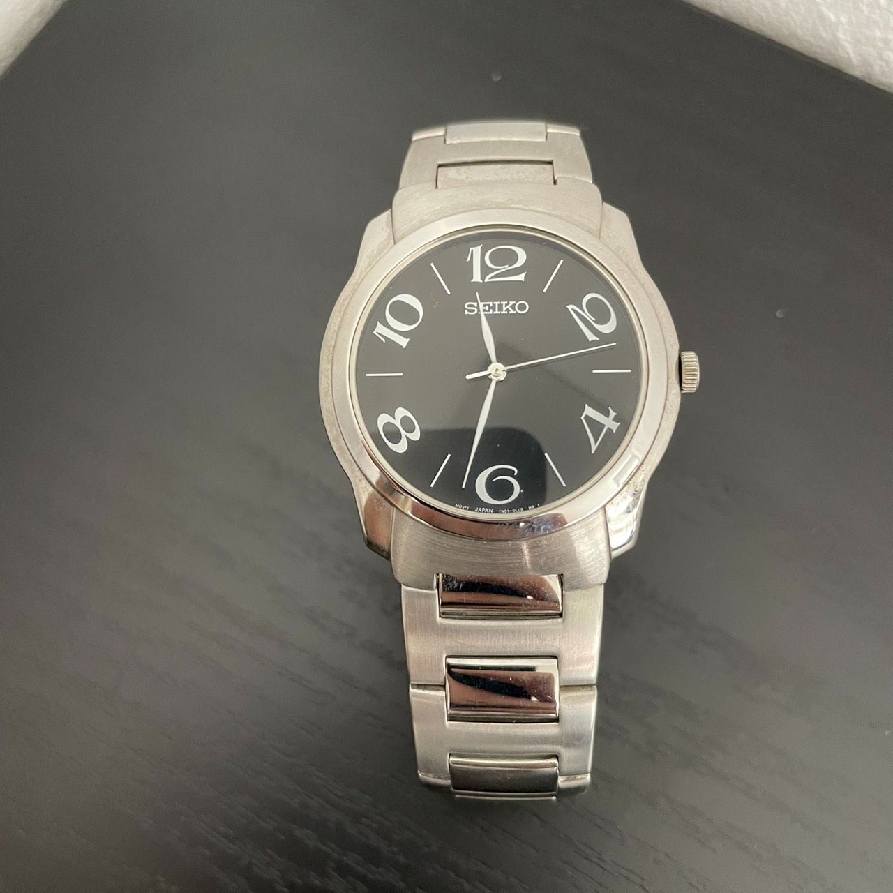 SEIKO／7N01-0CW0／ブラック文字盤／アラビア数字　A328