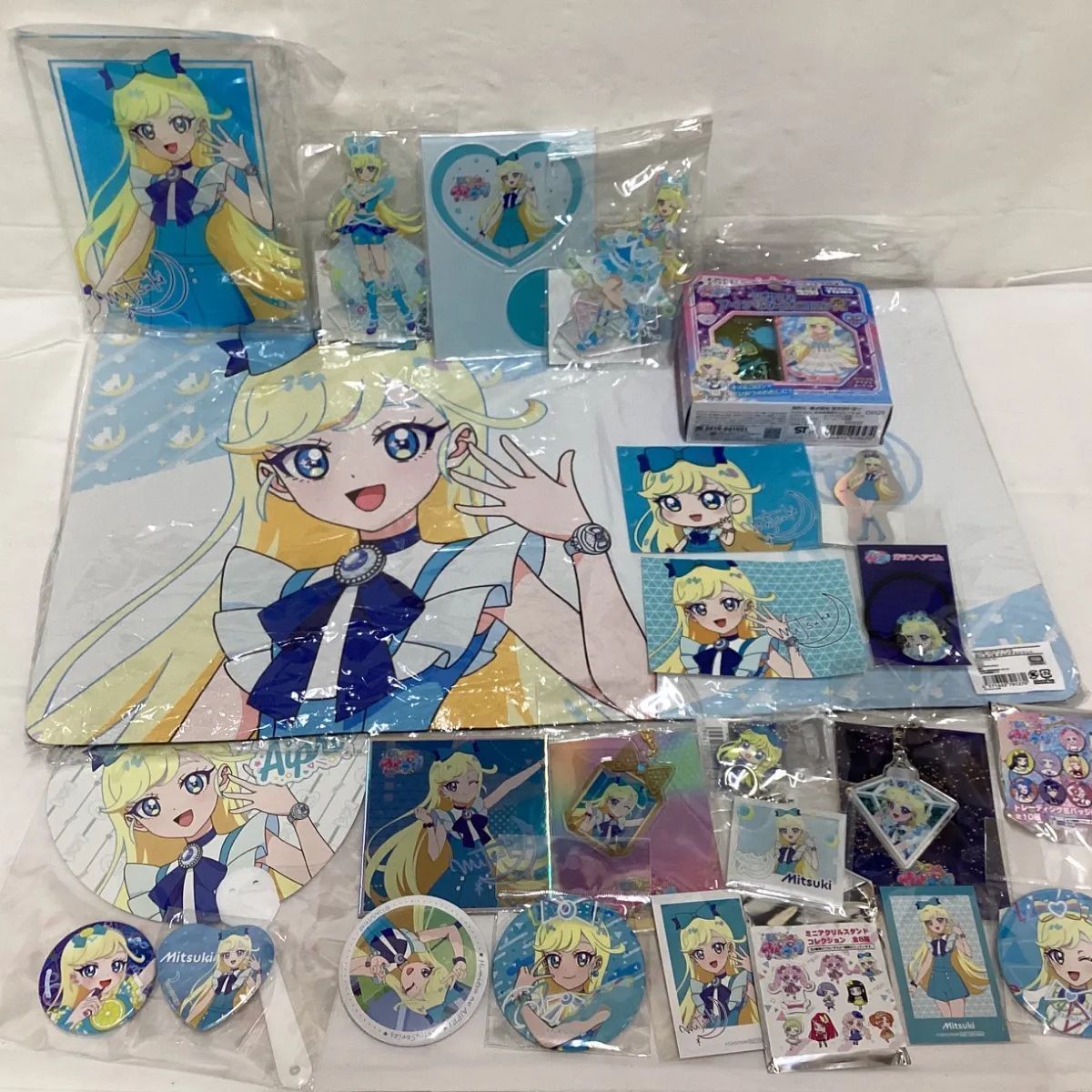 アイプリ 星川みつき グッズ 約25点 まとめて アクリルスタンド マルチデスクマット くじ C賞 A5 アクリルパネル 缶バッチ他