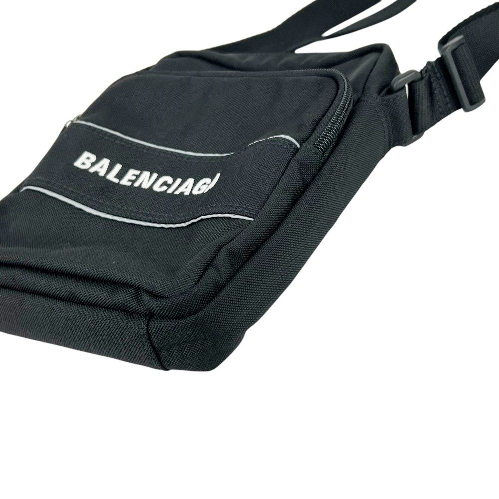 【極美品】BALENCIAGAスポーツスモールメッセンジャーバッグ　斜め掛け　黒 バレンシアガ □新同□ スポーツ メッセンジャー バッグ ショルダー