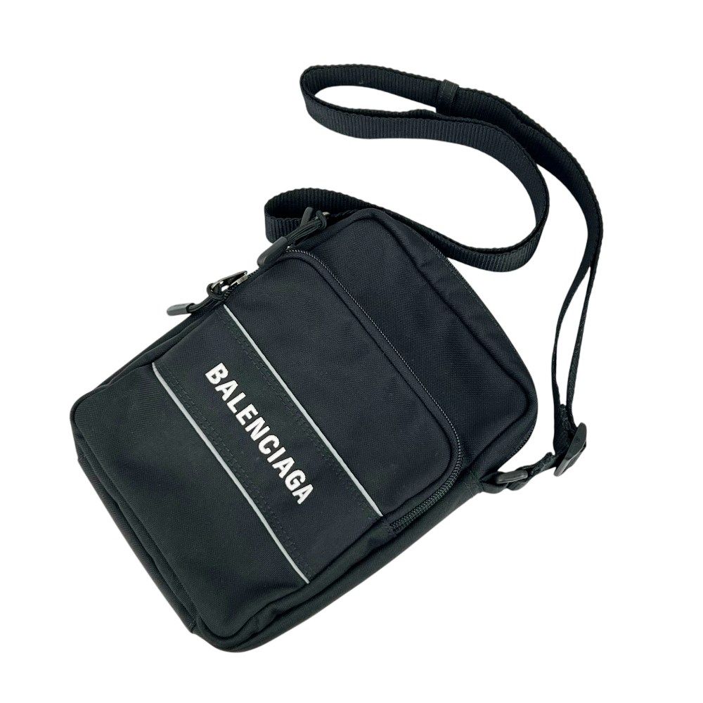 【極美品】BALENCIAGAスポーツスモールメッセンジャーバッグ　斜め掛け　黒 バレンシアガ □新同□ スポーツ メッセンジャー バッグ ショルダー