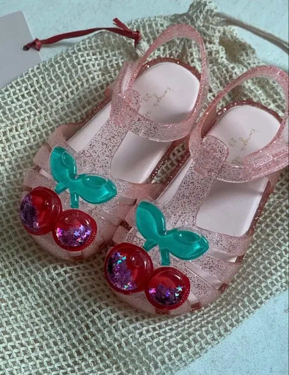 新品 さくらんぼ サンダル