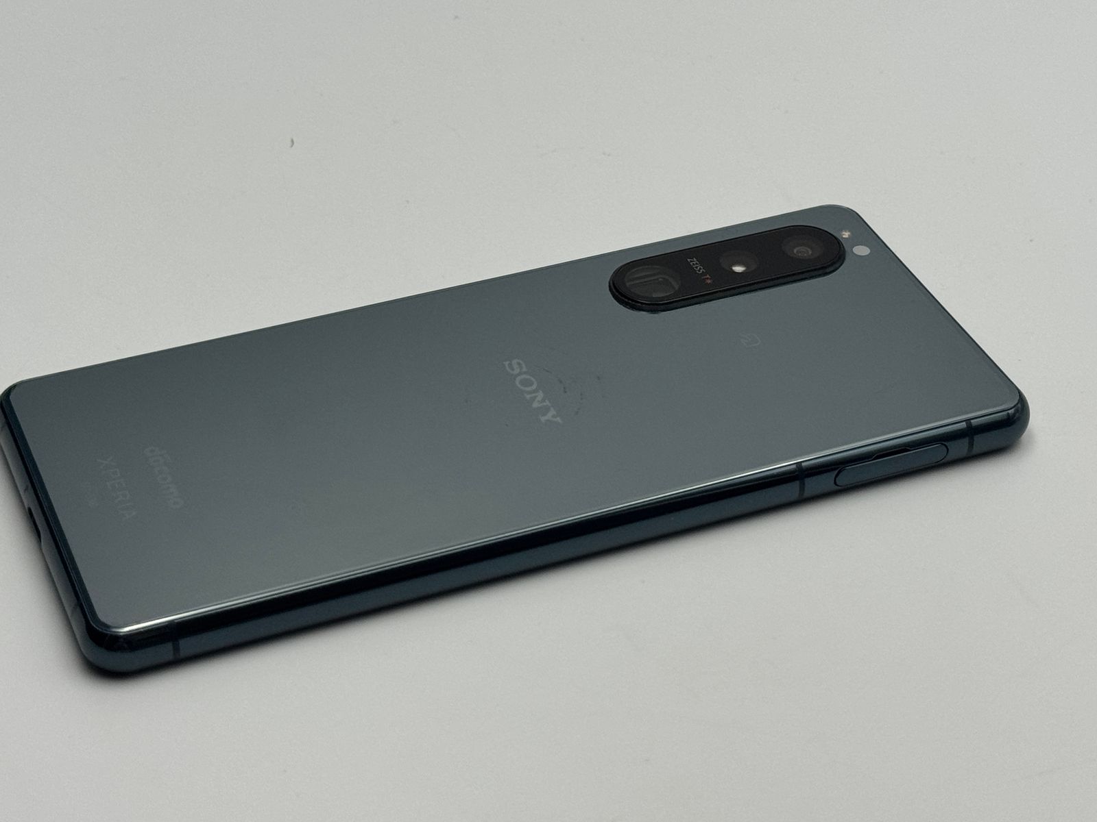 【中古C】Xperia 5 III SO-53B 8GB+128GB グリーン SIMフリー 白ロム
