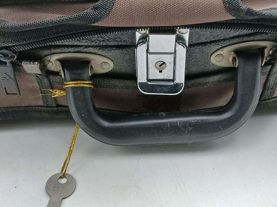 Artisan SVS-400 4/4 専用ケース付き バイオリン 現状品_Y 06307