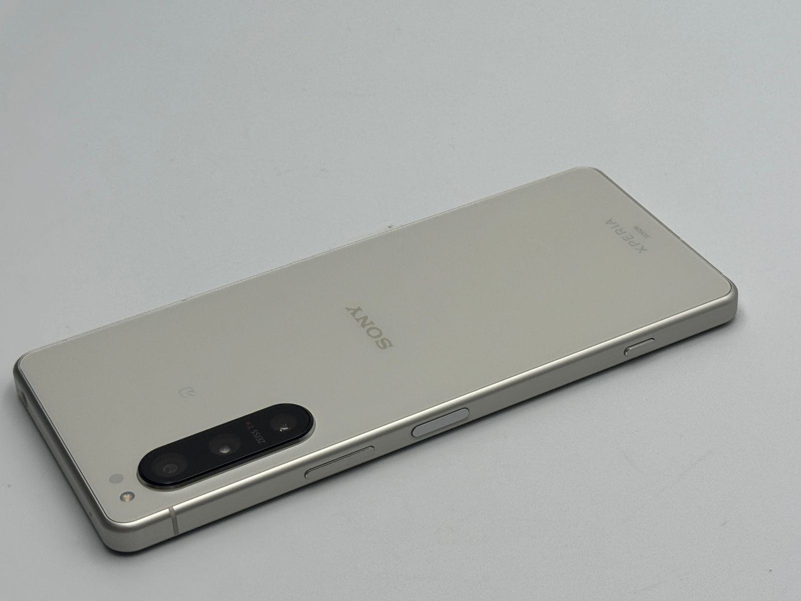 Xperia 5 IV SOG09 エクリュホワイト SIMフリー 中古A - メルカリ