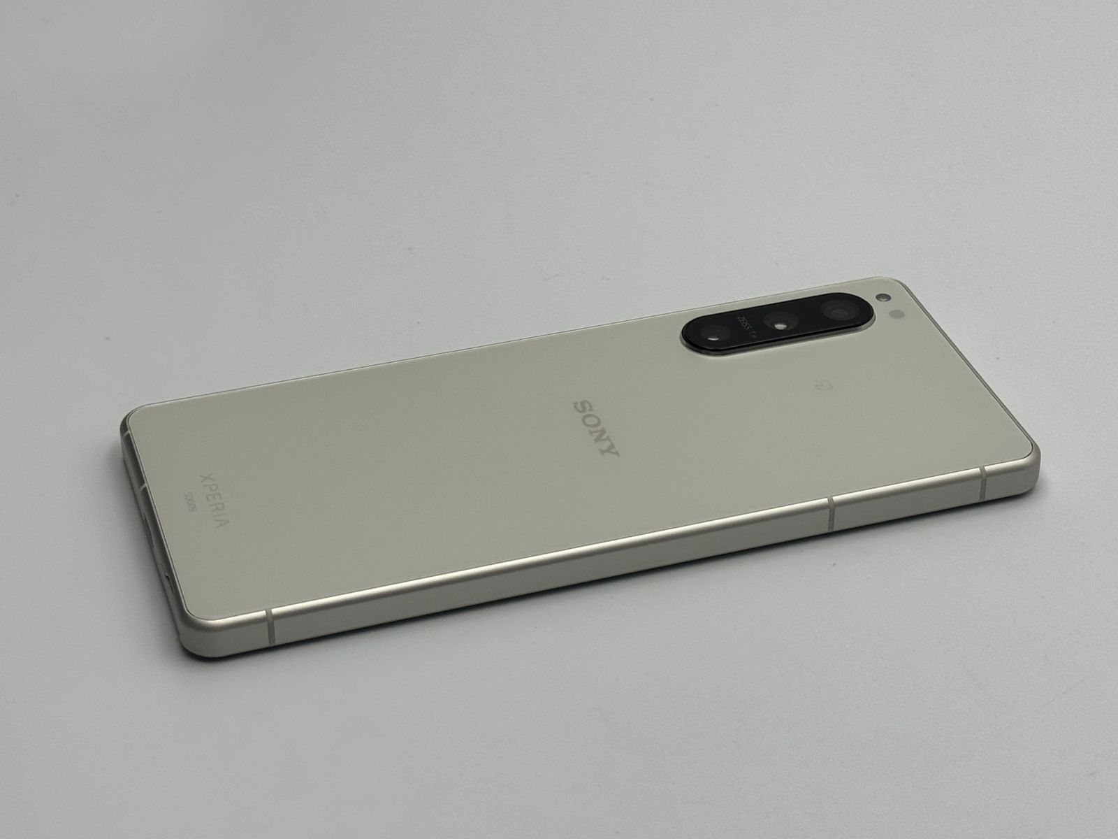 Xperia 5 IV SOG09 エクリュホワイト SIMフリー 中古A - メルカリ