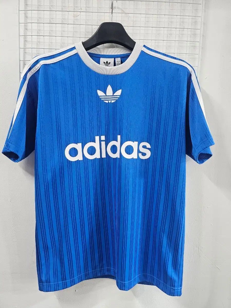 アディダス 3本線 ボーダー柄 半袖 Tシャツ ブルー