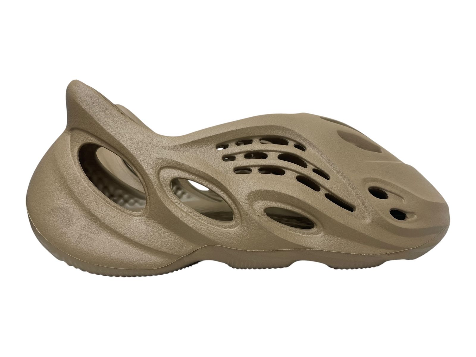 adidas (アディダス) YEEZY FOAM RNR イージー フォーム ランナー