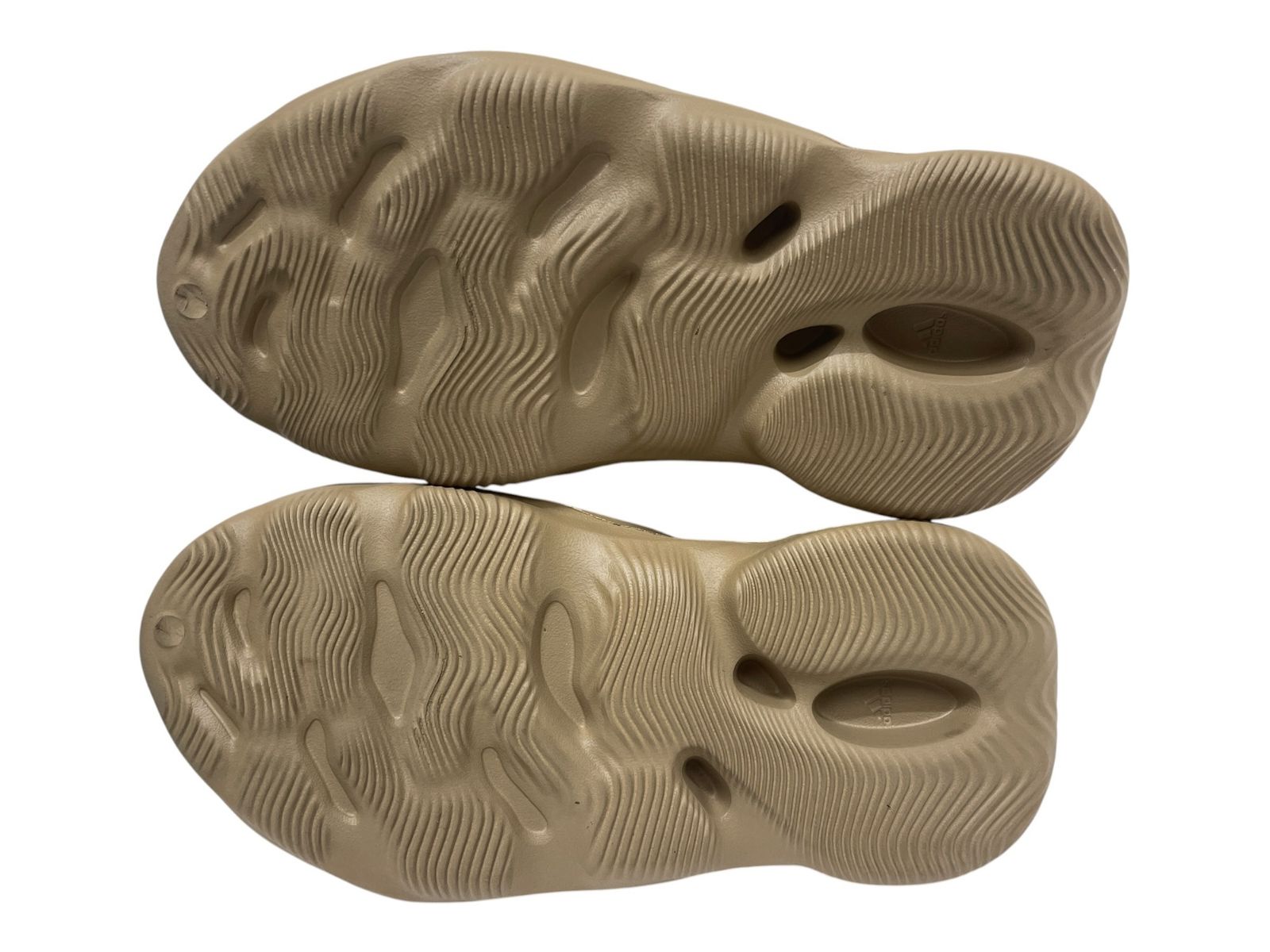adidas (アディダス) YEEZY FOAM RNR イージー フォーム ランナー