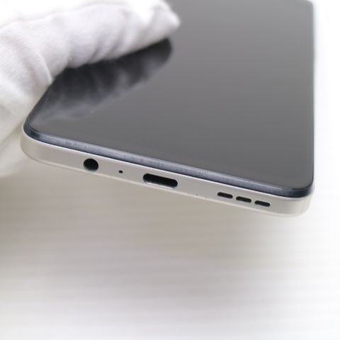 超美品 SIMフリー moto g64y 5G バニラクリーム スマホ モトローラ
