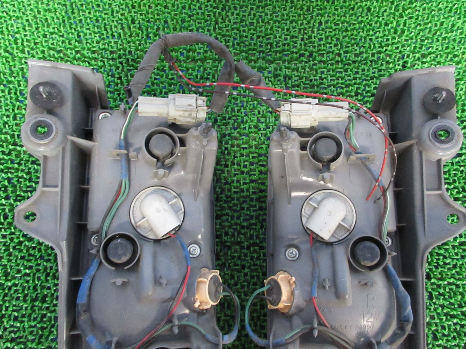 ☆SFC7136/点灯ok 日産 エルグランド TE52 PE52 E52 純正 テールライト