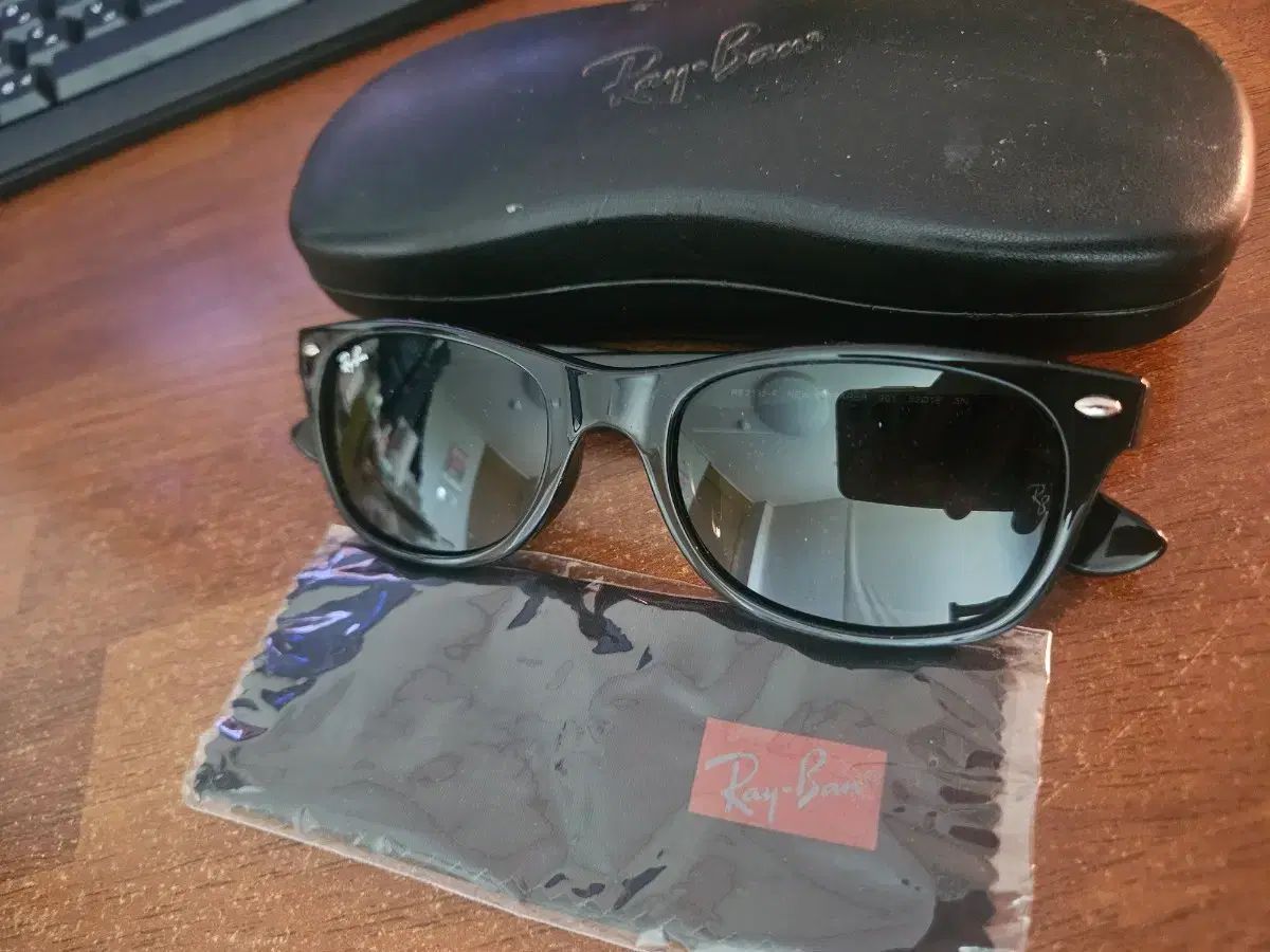 Ray-Ban(レイバン) 2132 サングラス サイズ 52 ブラック
