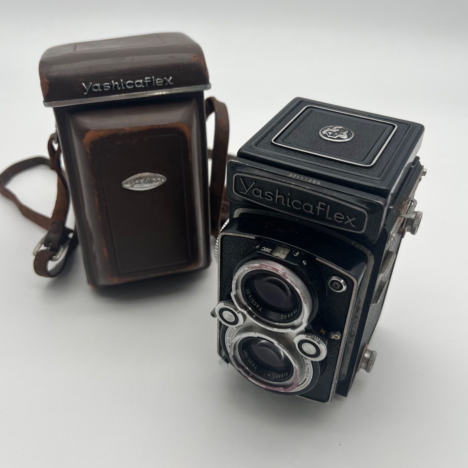 T5883 【 動作未確認品 】ヤシカ YASHICA Yashicaflex 80mm 二眼レフ