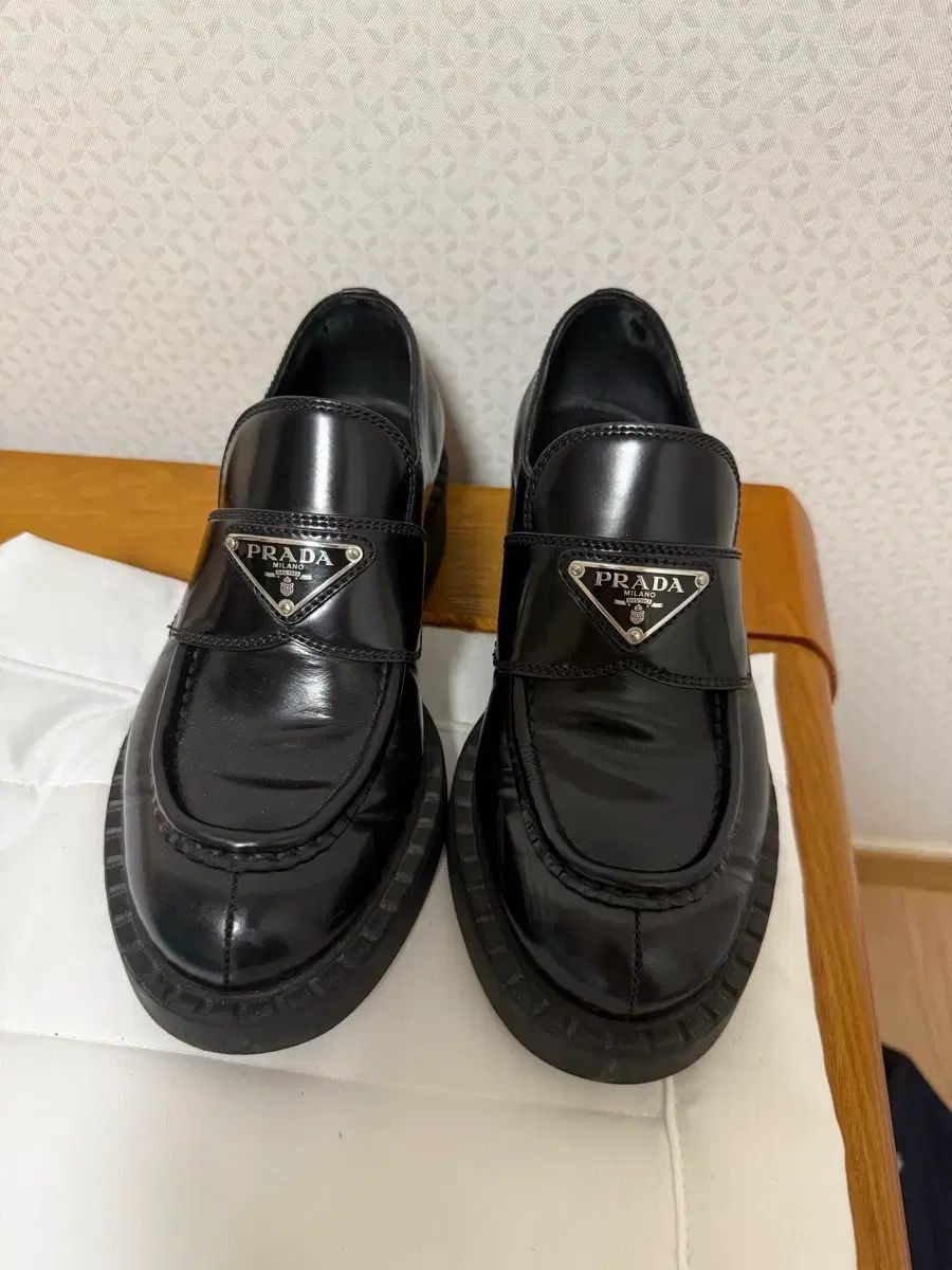 プラダ PRADA ローファー ブラック 220