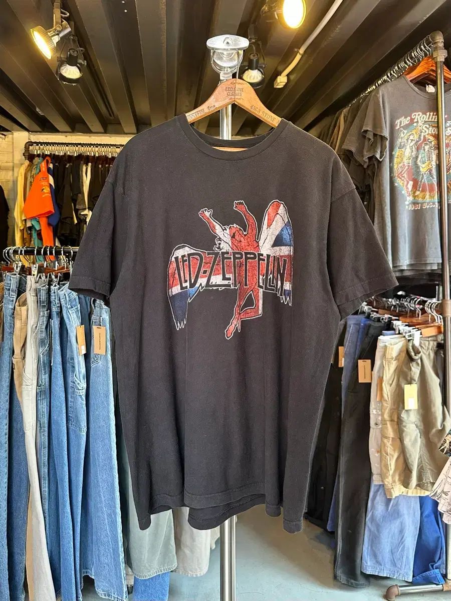 105 レッド・ツェッペリン Led Zeppelin ロックバンド プリンティング Tシャツ