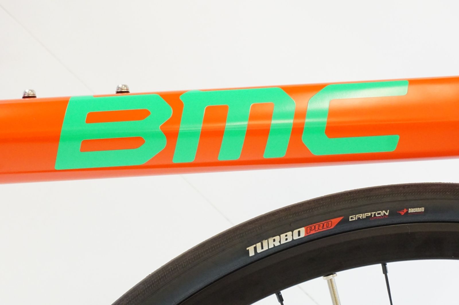 BMC 「ビーエムシー」 ROADMACHINE 02 ONE カスタム 2018年モデル