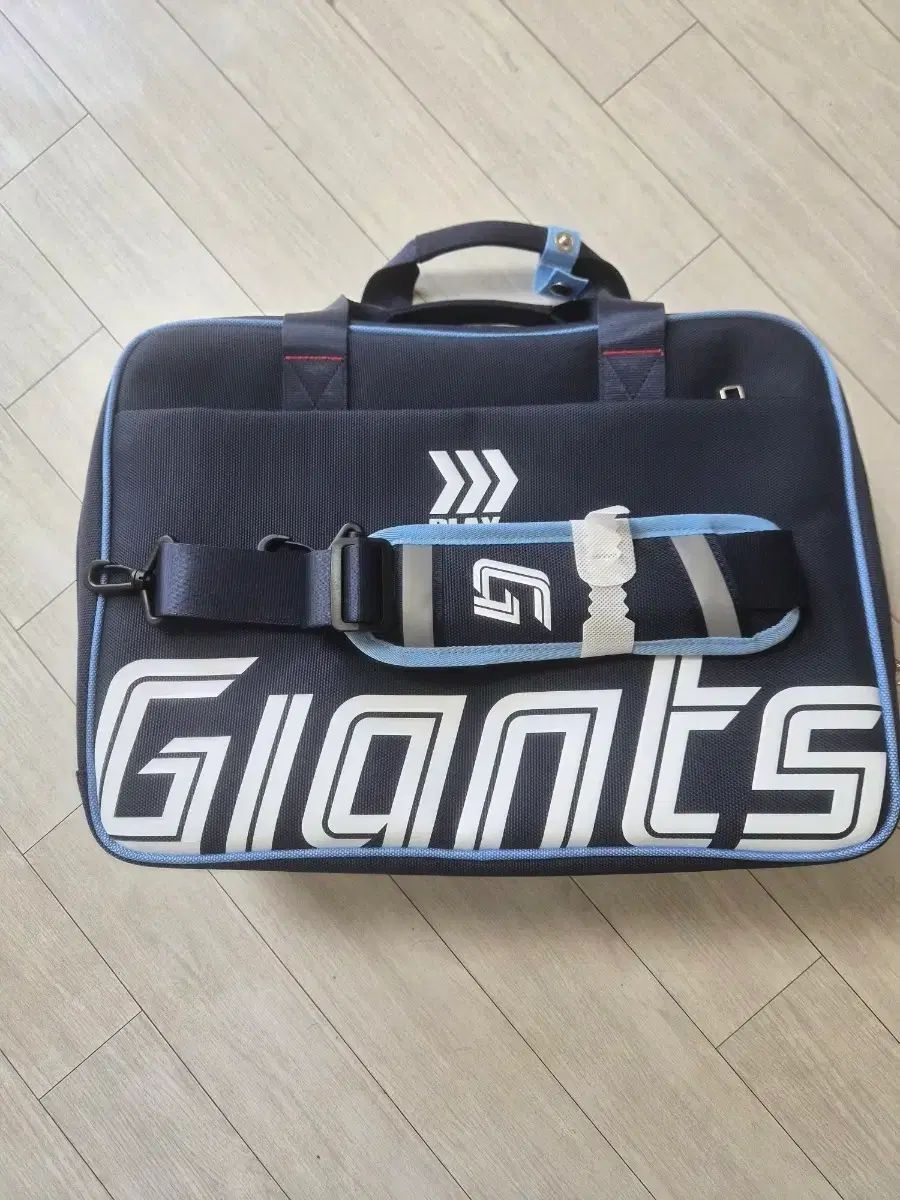 ロッテ・ジャイアンツ プロフェッショナル バッグ ネイビー 12,331円