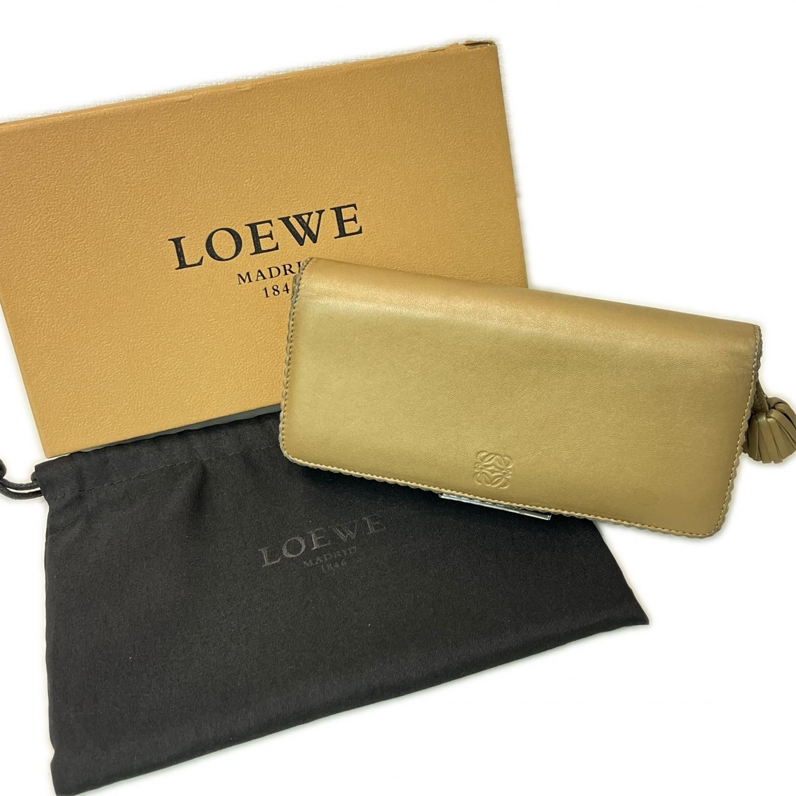 LOEWE(ロエベ) 長財布 ゴールド レディース箱 保存袋【中古】