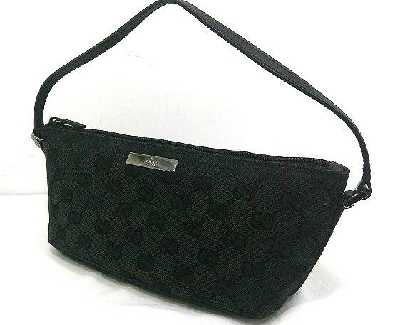 26g-666x【中古】GUCCI ｸﾞｯﾁ　GGｷｬﾝﾊﾞｽ　ｱｸｾｻﾘｰﾎﾟｰﾁ　07198･002122
