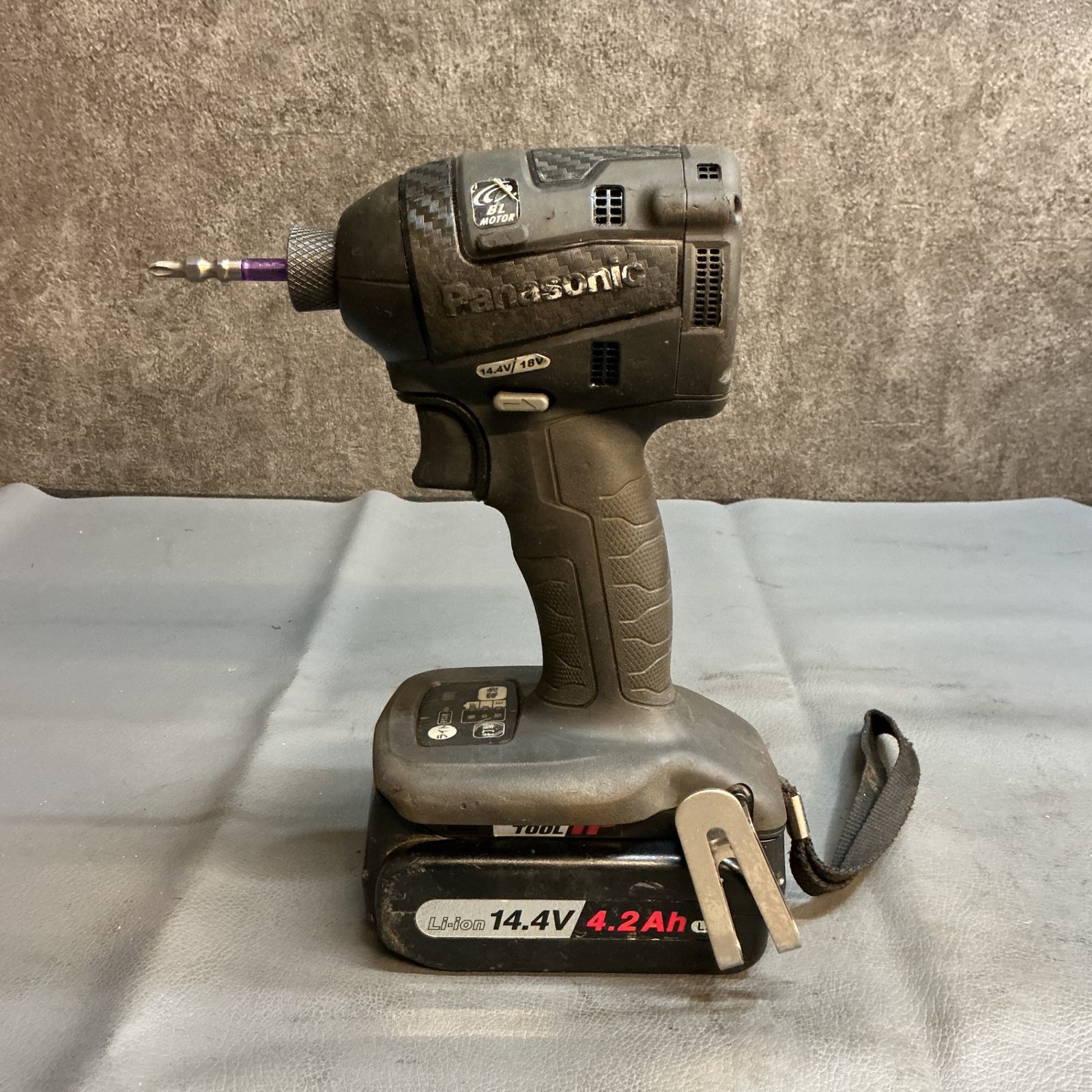 中古】パナソニック(Panasonic) 充電式インパクトドライバ EZ75A7LS2F 