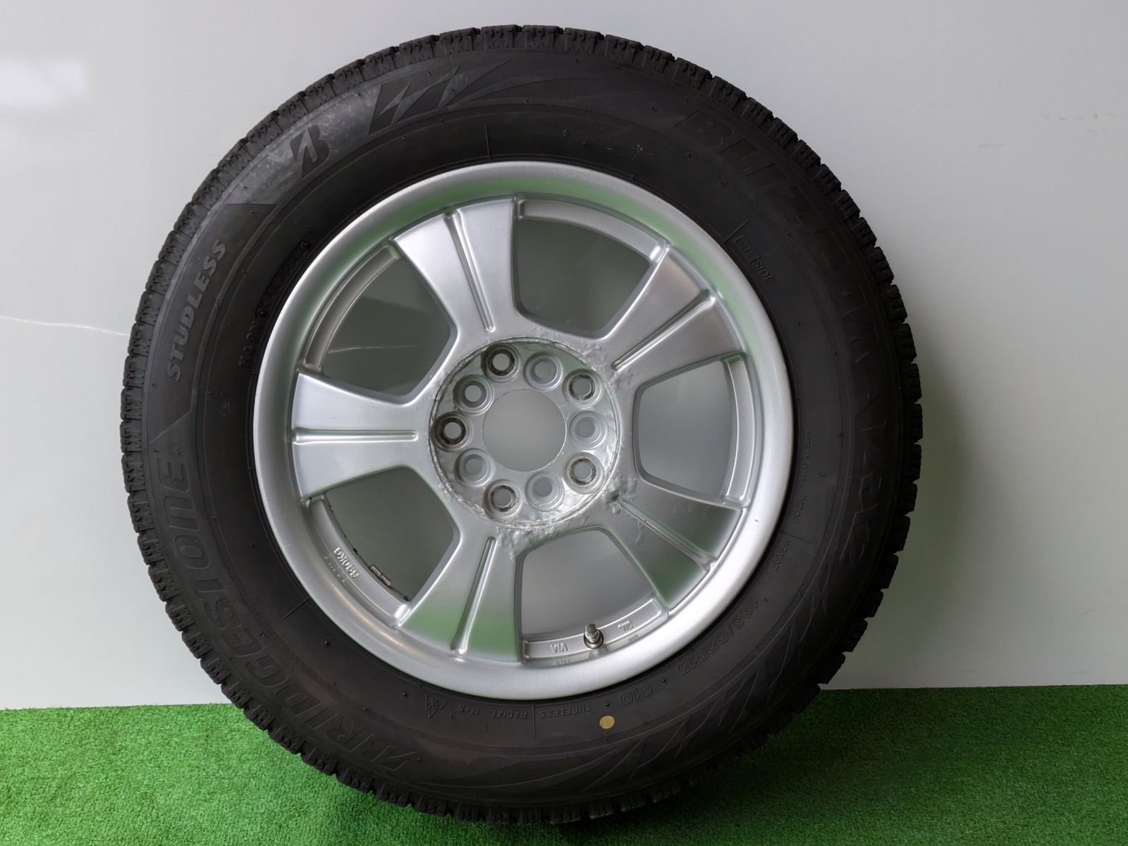 E680 195/65R15 ブリヂストン VRX2 4本 アルミホイール付 □2022年製 ブリヂストン ブリザックVRX2 □15インチアルミホイール 4