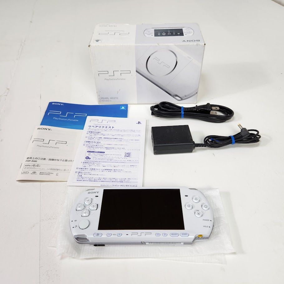 【未使用品】 PSP-3000 パールホワイト 本体 箱付き 付属品あり バッテリー欠品