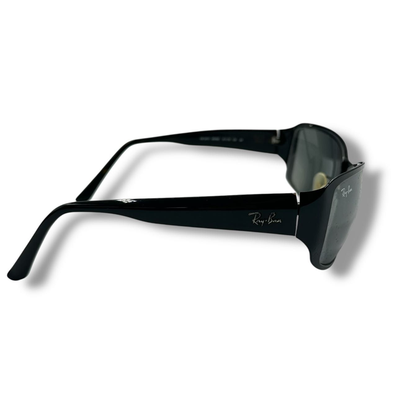 新品同様 Ray-Ban レイバン サングラス ロゴ 箱付き ブラック - メルカリ