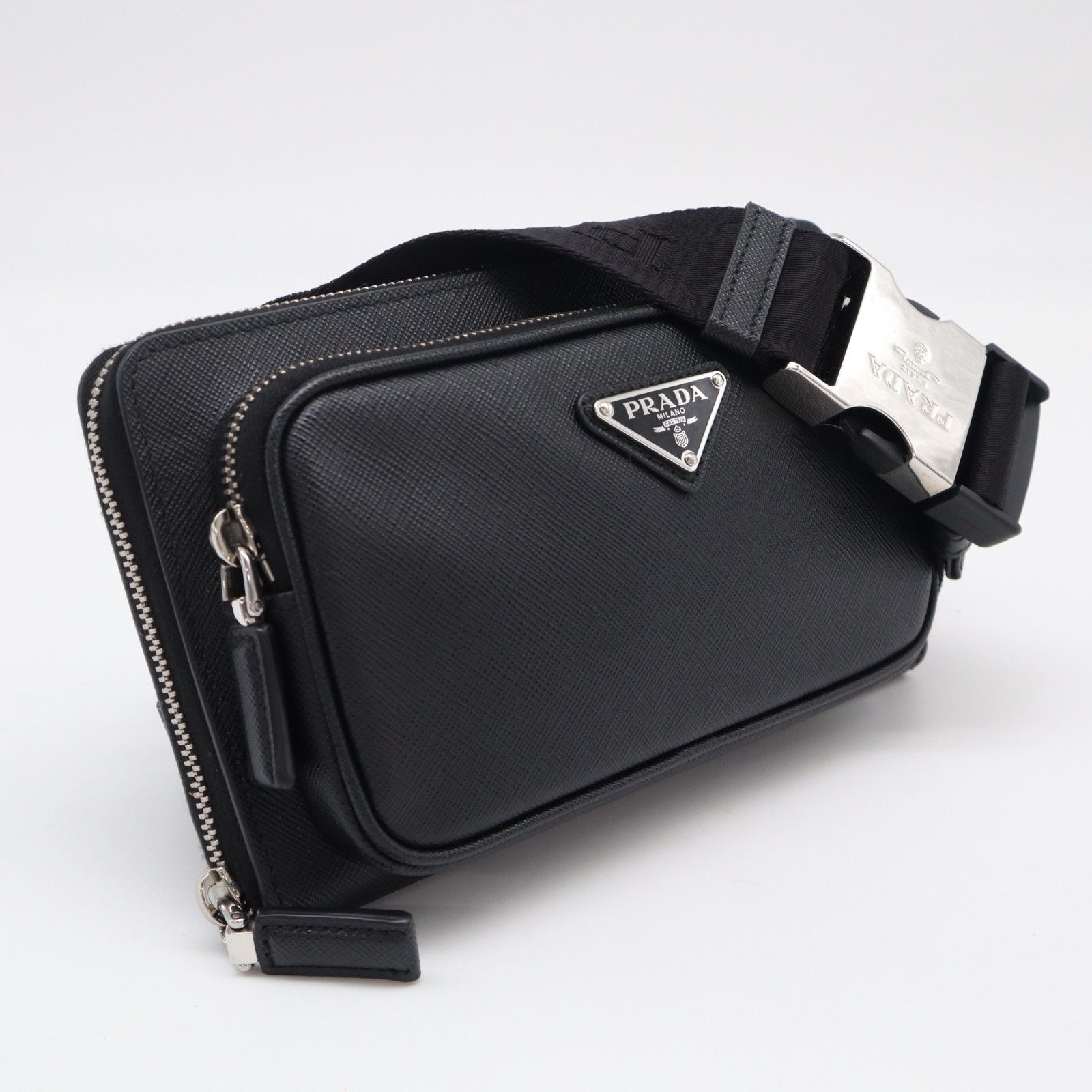 ☆3日以内返品可☆ 美品 PRADA プラダ サフィアーノ トライアングル