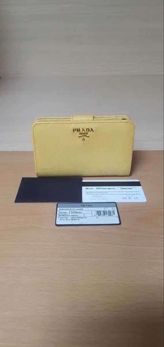 PRADA プラダ サフィアーノ 二つ折り財布/中財布 正規品 S級 (保証書 O)