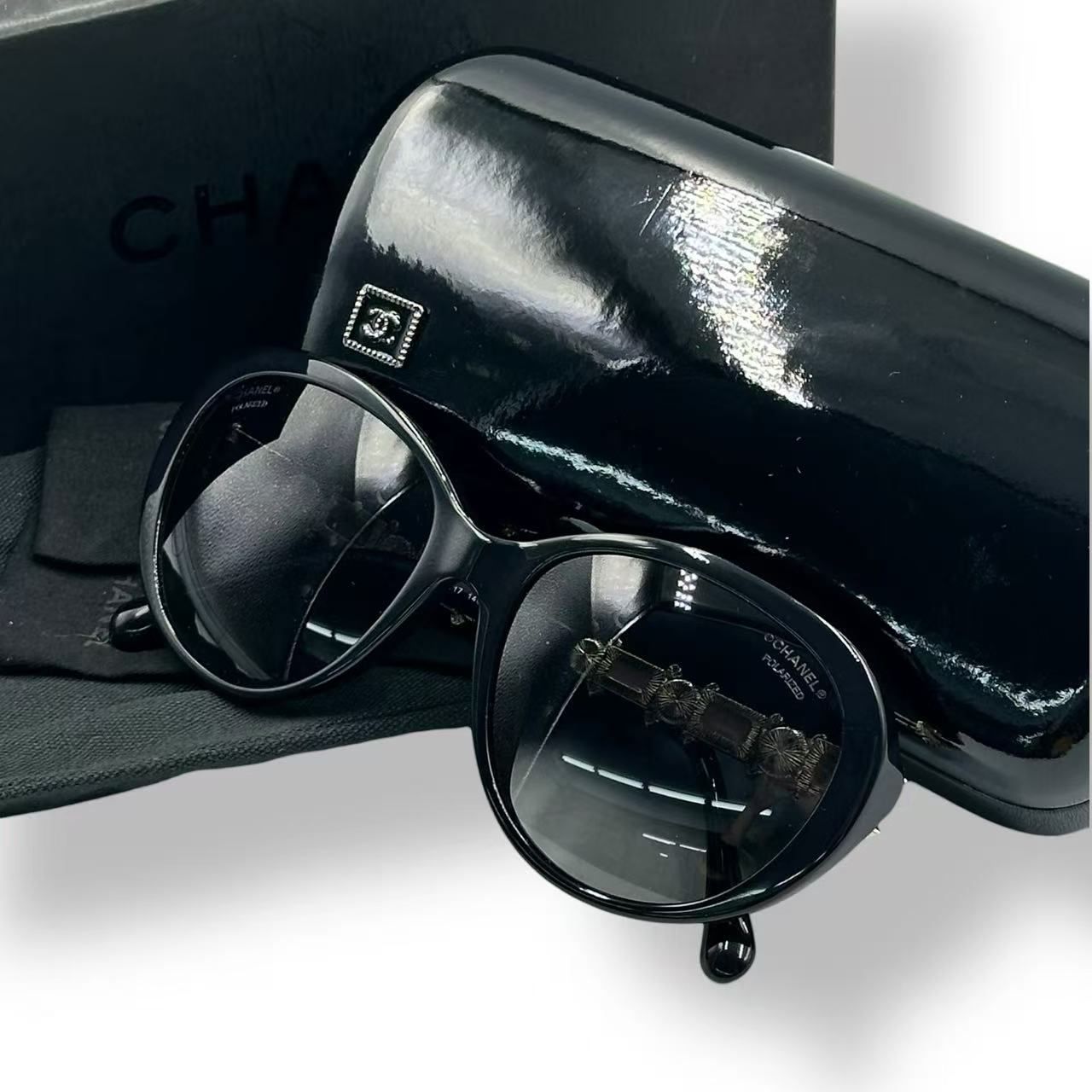新品同様 CHANEL シャネル サングラス イミテーションパール ココ