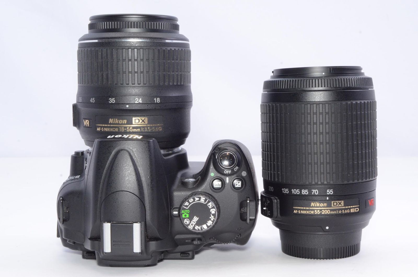 Nikon D5000 ダブルズームキット 望遠撮影も楽しめる入門機 実用良好
