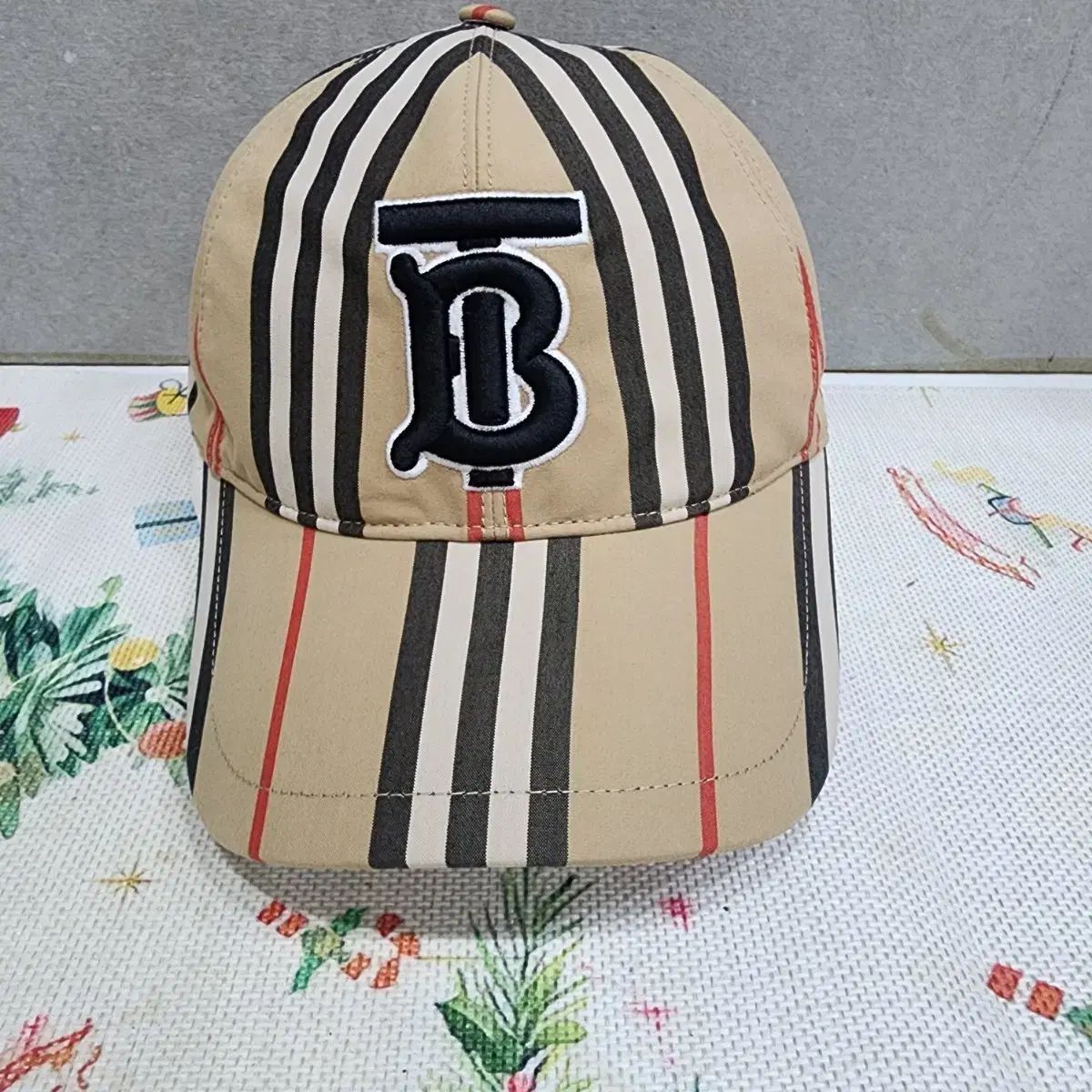 バーバリー TB キャップ S コンディショングッド