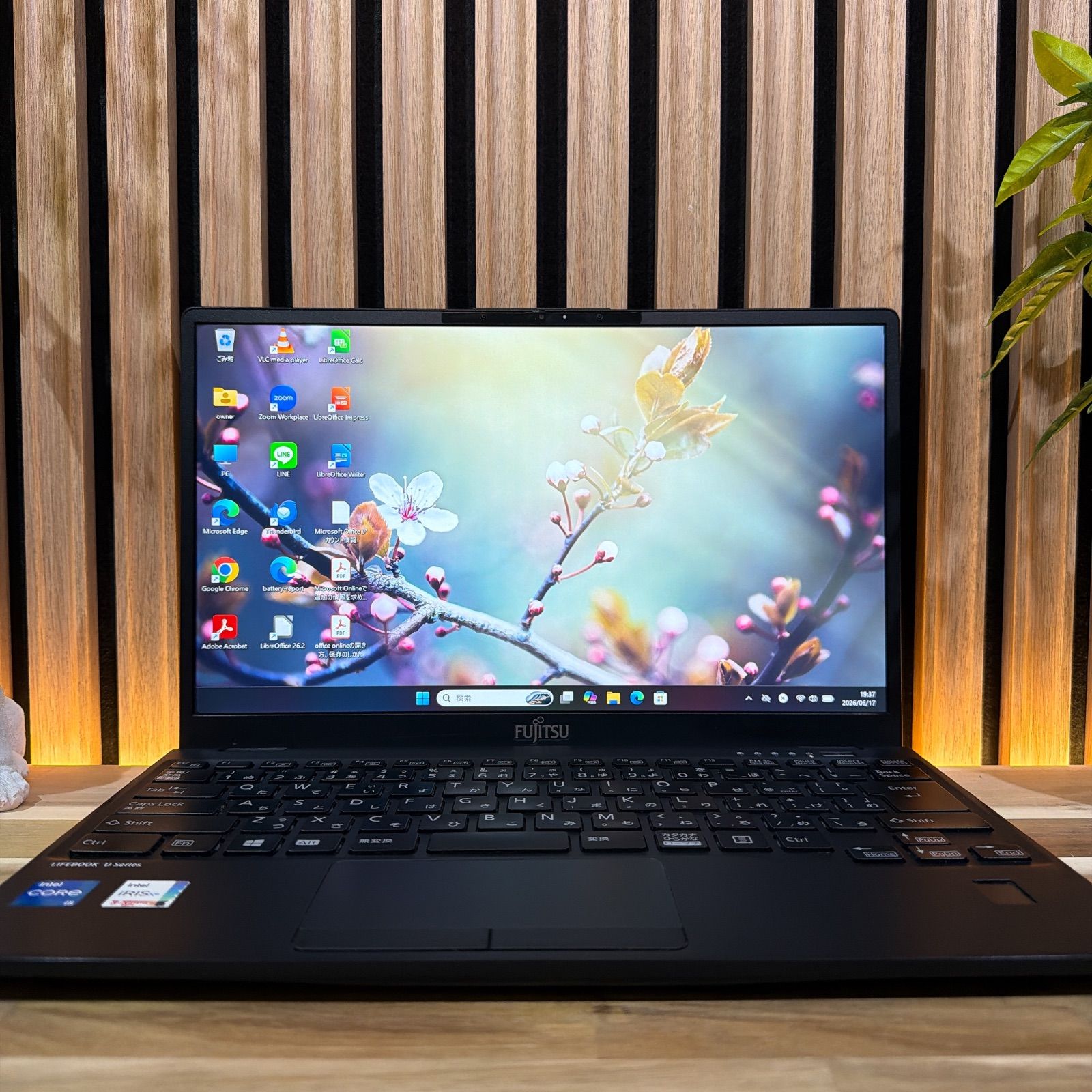☘新型2021年発売☘富士通 LIFEBOOK U‼️8GB☘SSD256GB☘ ☘新型2021年