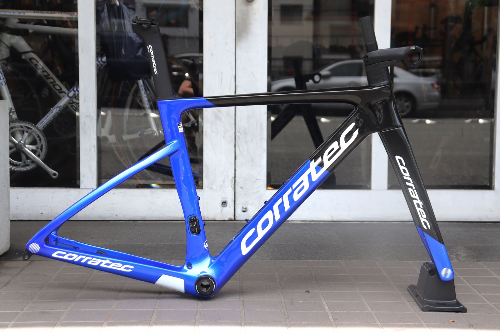 X*8様 corratec