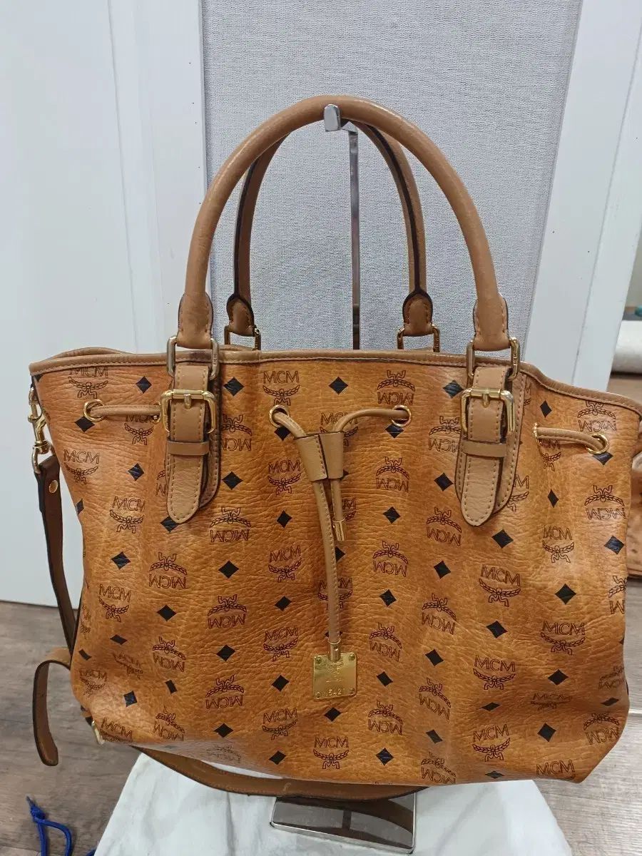 MCM エム シー エム 正規品 *正規品タグあり *状態良し