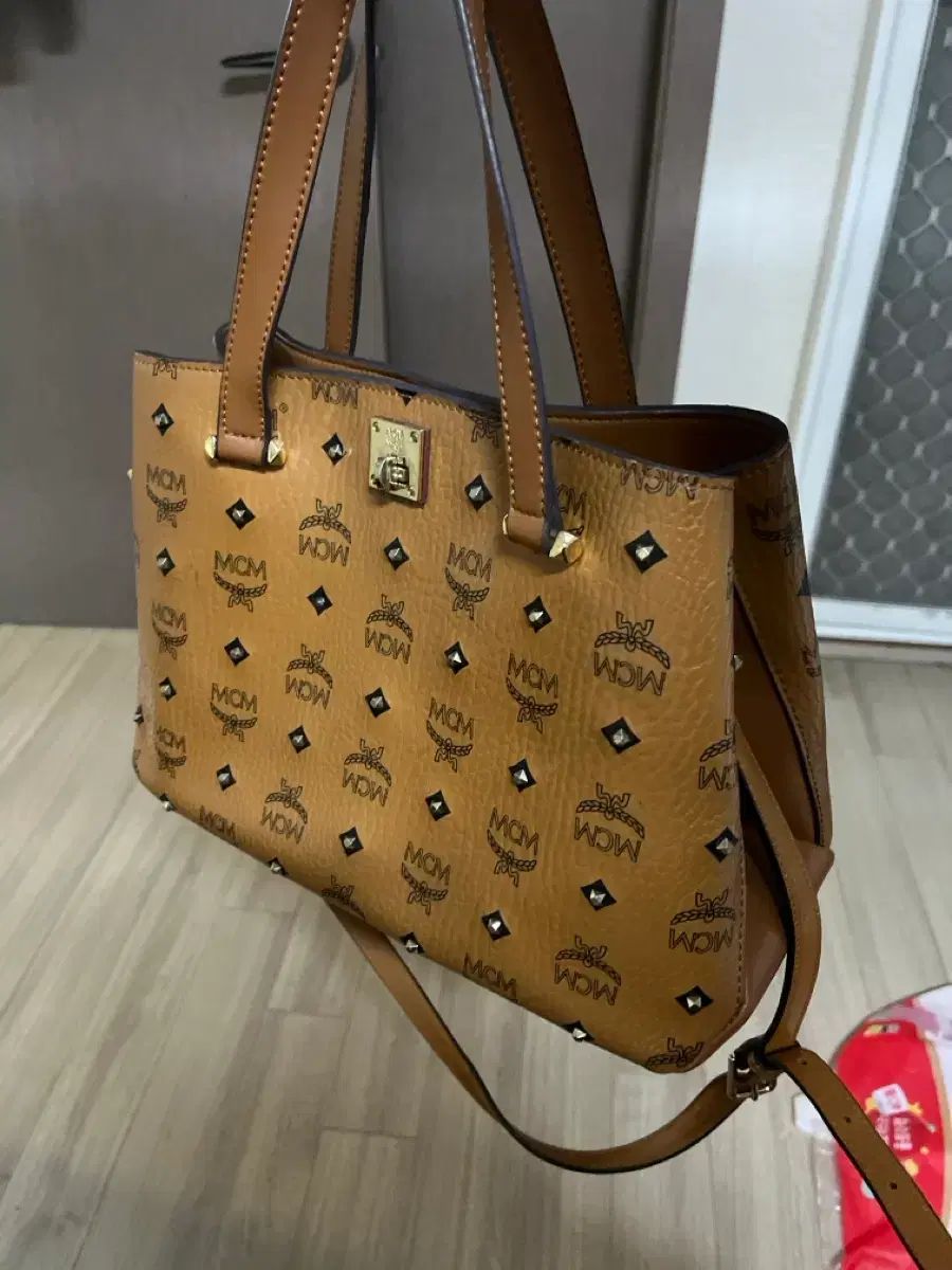 正規品 MCM ヴィセトス トートクロスバック
