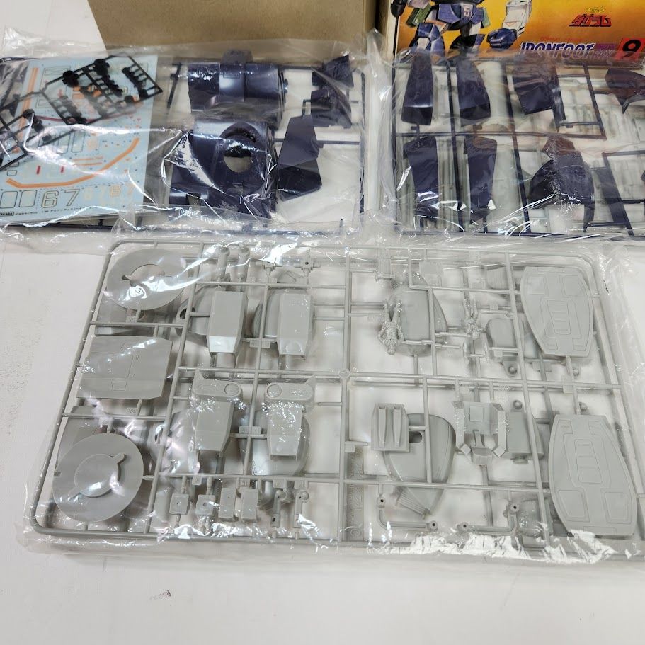 【未開封品】1/48 アイアンフット　ブロックヘッド　太陽の牙ダグラム　タカラ