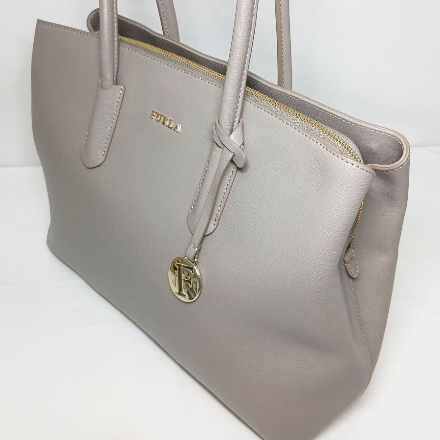 ※併売商品※◆中古状態良好◆FURLA【フルラ】ショルダートートバッグ レザー グレージュ レディース M1867 ※併売商品※◆中古状態良好◆FURLA【フルラ】ショルダートートバッグ レザー グレージュ レディース M1867