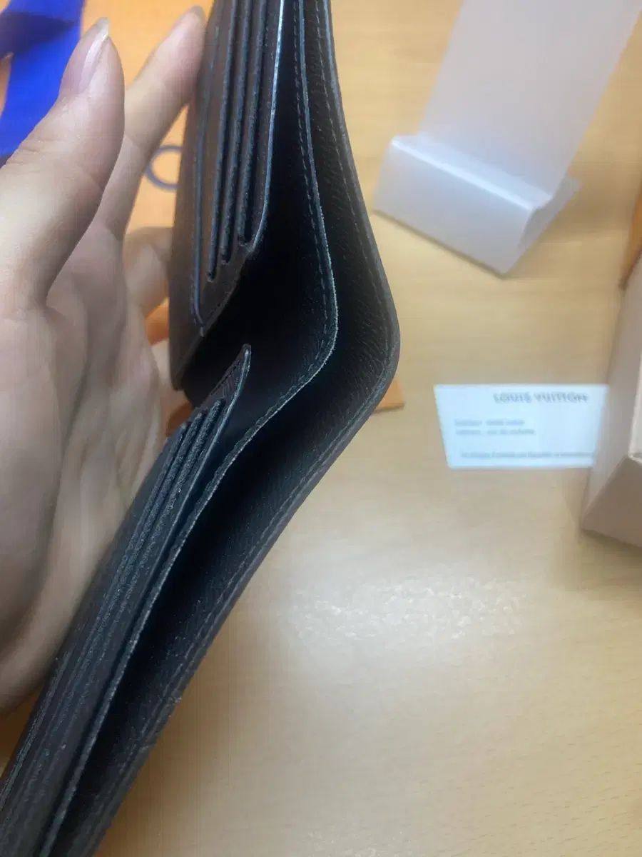 Louis Vuitton ルイヴィトン エクリプス リバース 二つ折り財布 Louis Vuitton ルイヴィトン エクリプス リバース 二つ折り財布