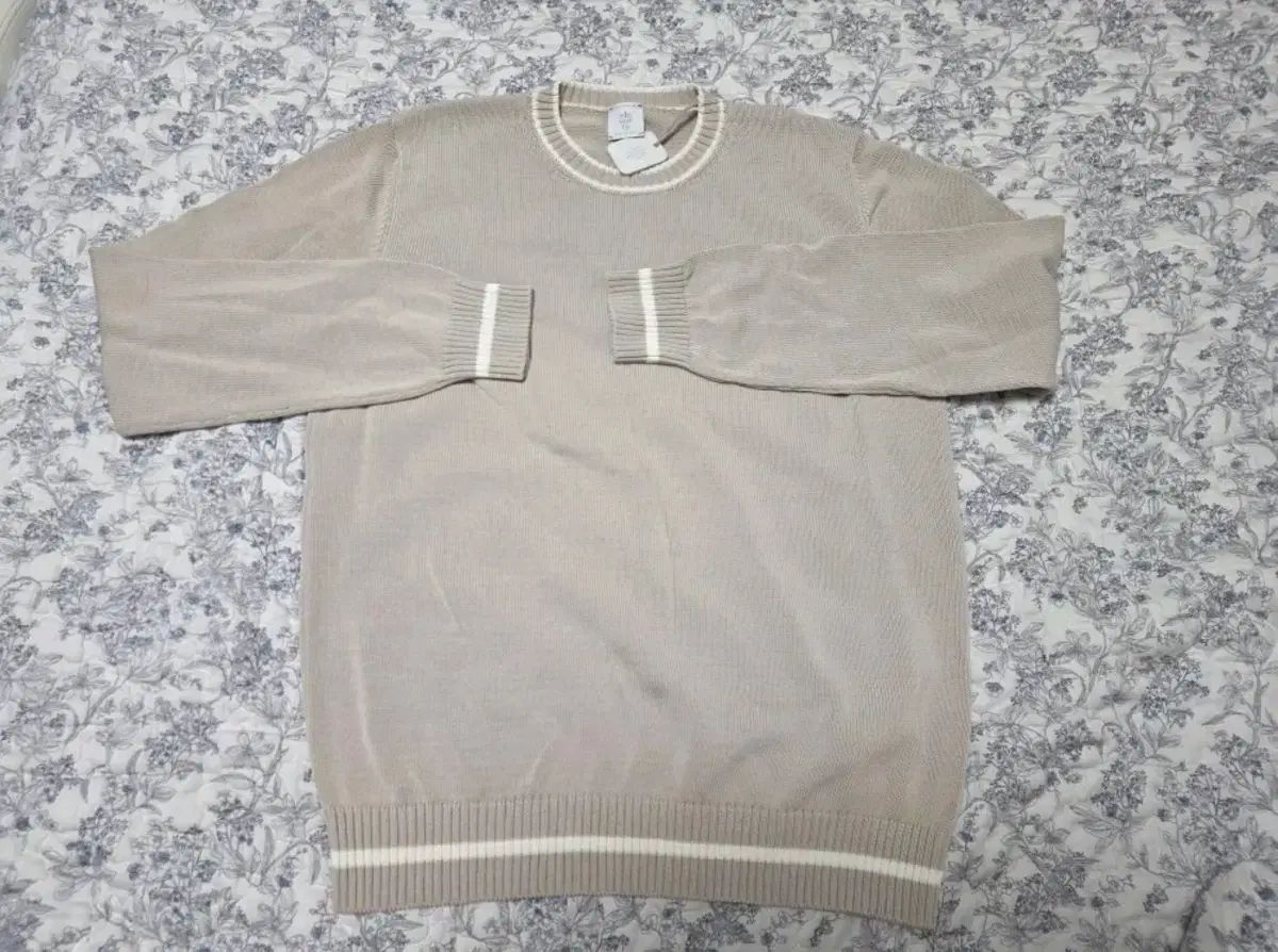 新品 現代百貨店 ヒュンダイデパート Eleventy（イレブンティ） ベージュ ニット / サイズ L