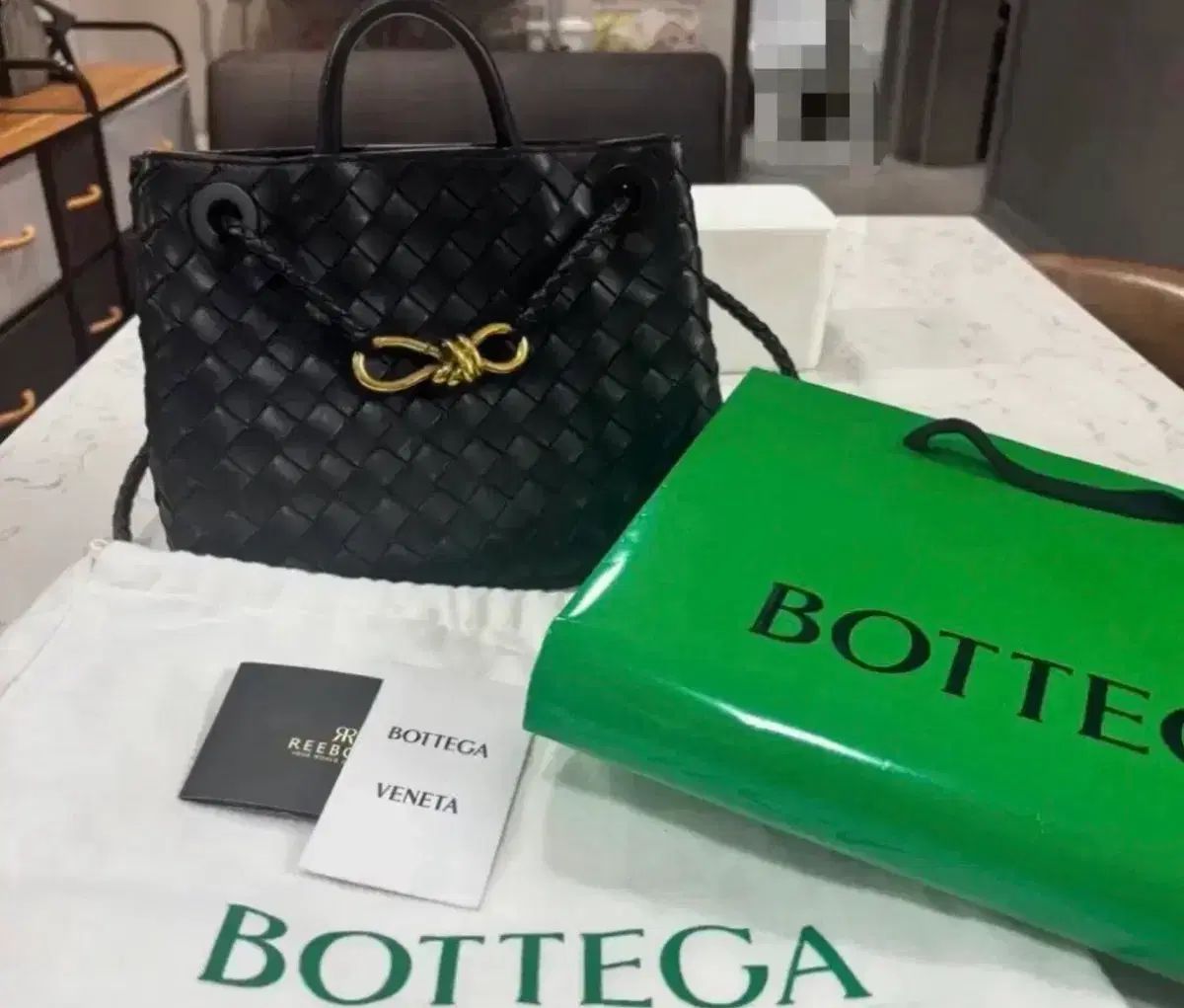 BOTTEGA VENETA ボッテガ・ヴェネタ アンドゥアモ スモール ブラック 出品