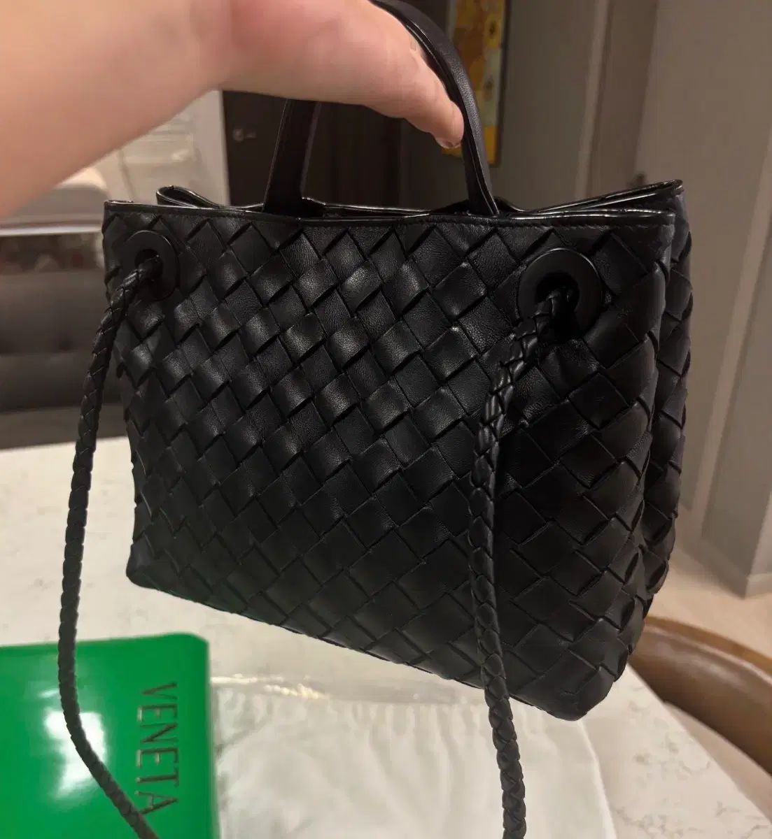 BOTTEGA VENETA ボッテガ・ヴェネタ アンドゥアモ スモール ブラック 出品