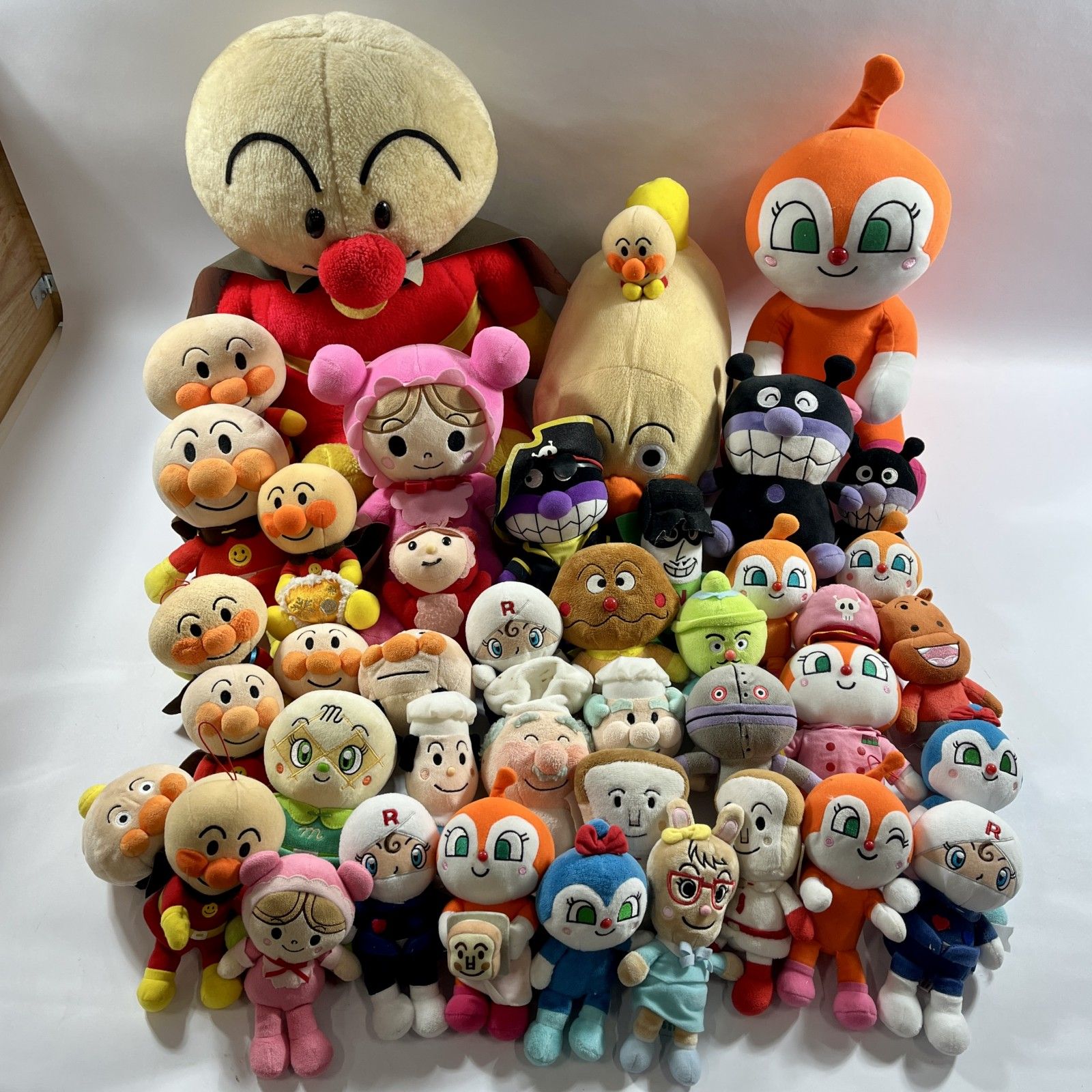 ★ アンパンマン あんぱんまん グッズ まとめ商品 ぬいぐるみ マスコット おもちゃ バイキンマン ドキンちゃん 等 現状品 3.9kg