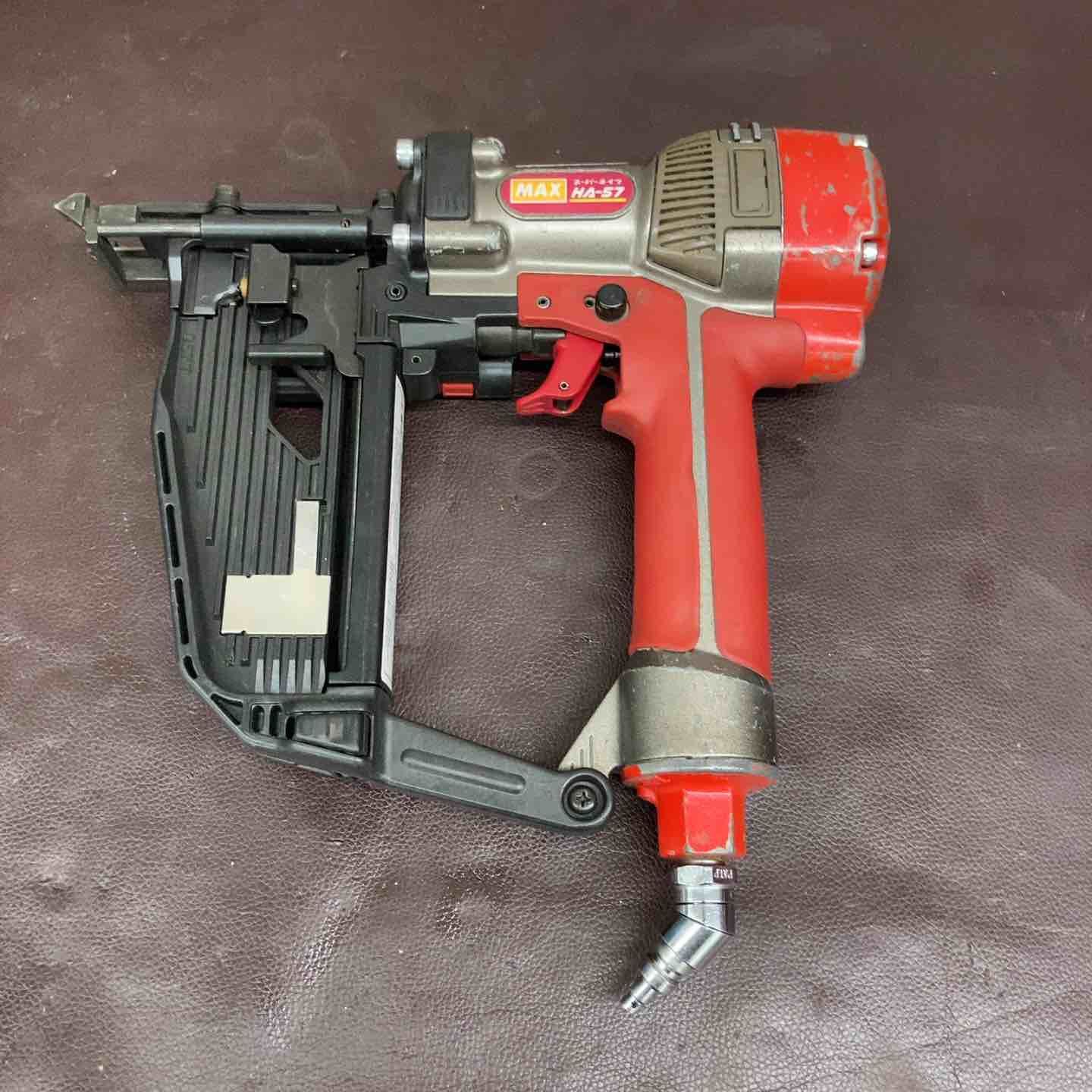 【中古品】マックス(MAX) 高圧フロアタッカ HA-57/957Tフロア【東大和店】