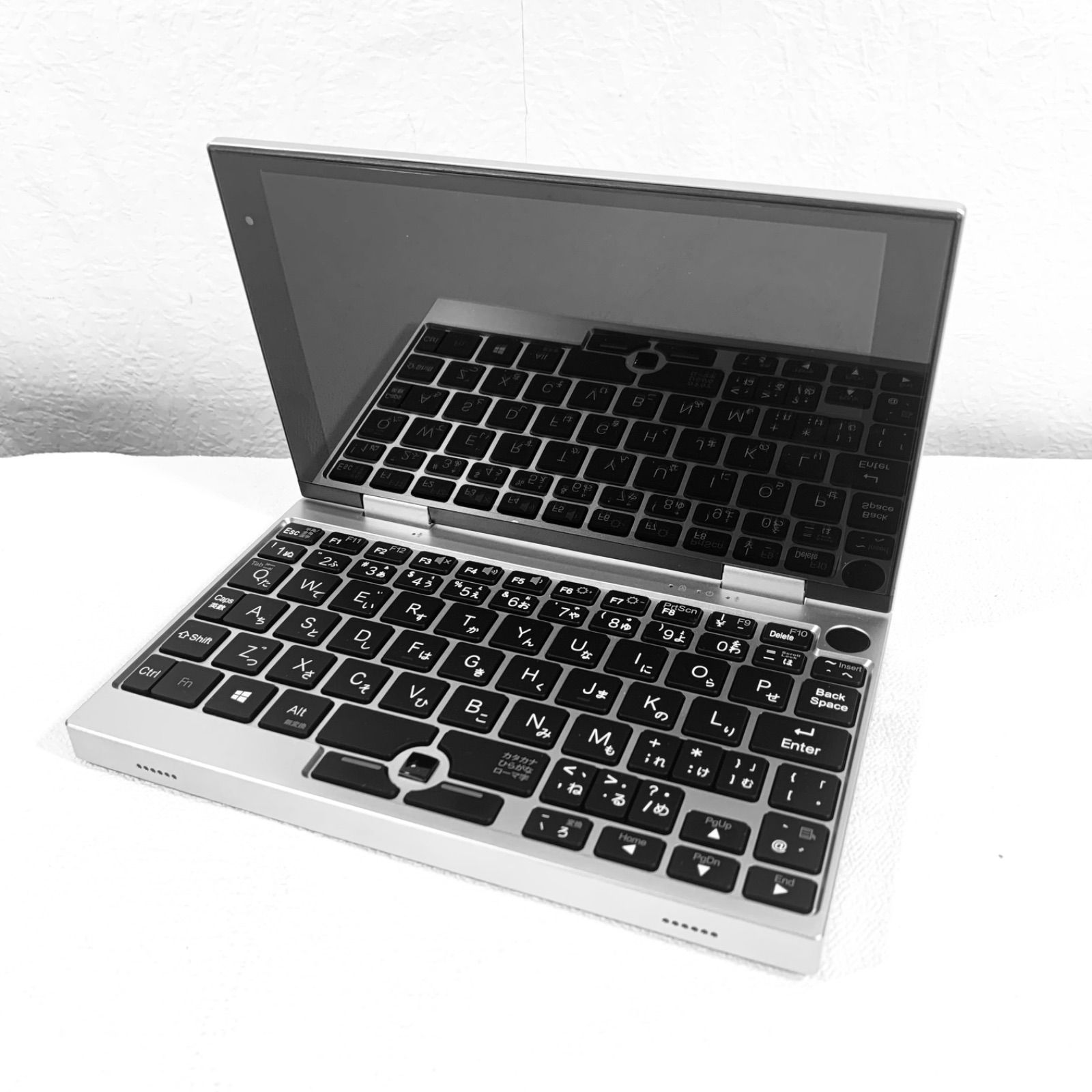 美品 動作品 小型ノートパソコン NANOTE ナノート UMPC-01-SR OS:Windows10Home 64bit CPU:Atom x5-Z8350 RAM:4GB WifiOストレージ：eMMc64GB