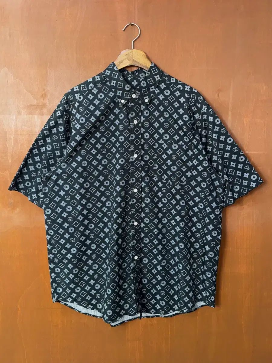 90s STUSSY Louis Vuitton モノグラム オマージュ 半袖 シャツ ブラック
