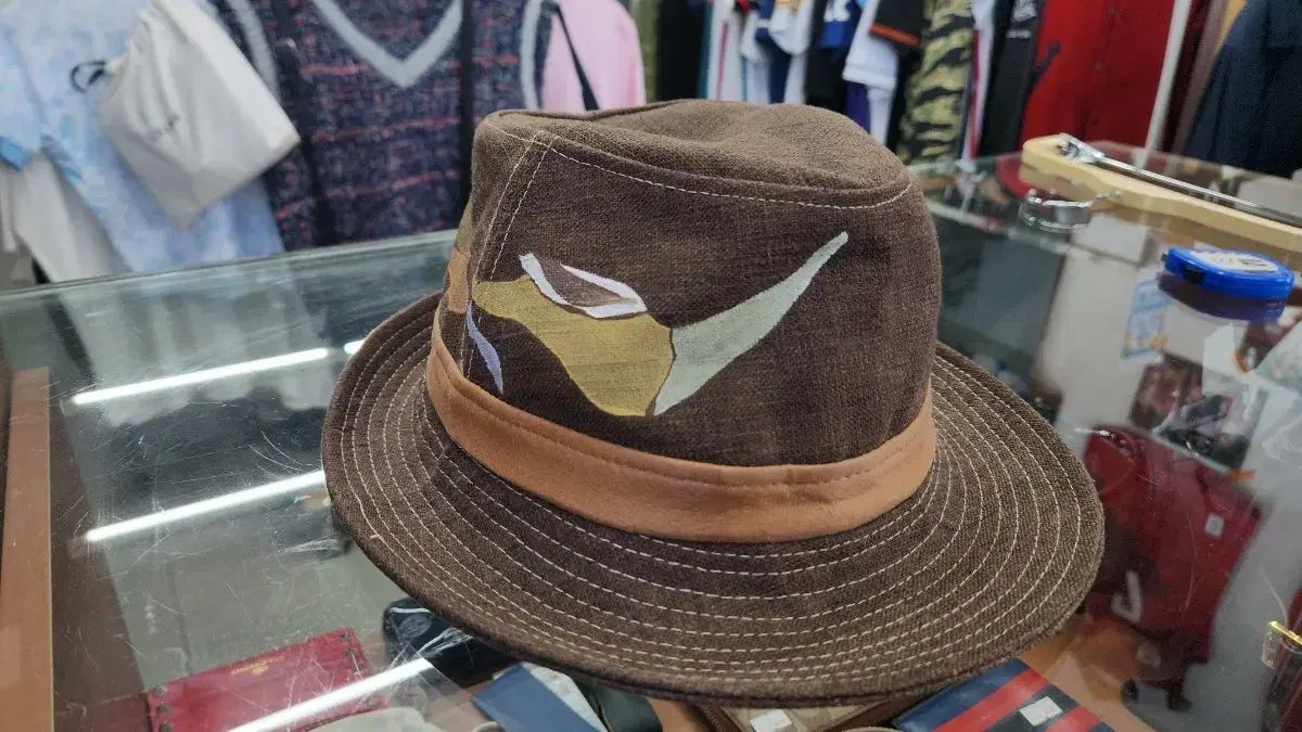 麻(マ)ニィショップ Tre ハンドメイド ブラウン FEDORA(フェドラ)