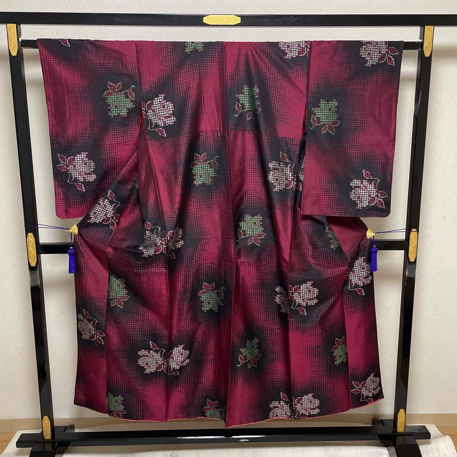 アンティーク 小紋 薔薇模様 鮮やかな織出し 紅絹 着物 正絹 バチ衿 X-4018