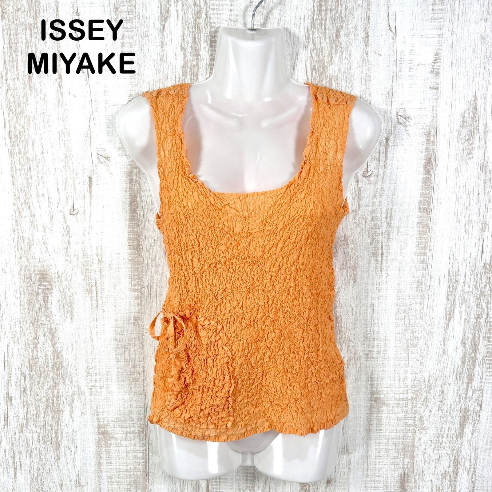 me by ISSEY MIYAKE ミーバイイッセイミヤケ サイドリボン カリフラワー タンクトップ オレンジ