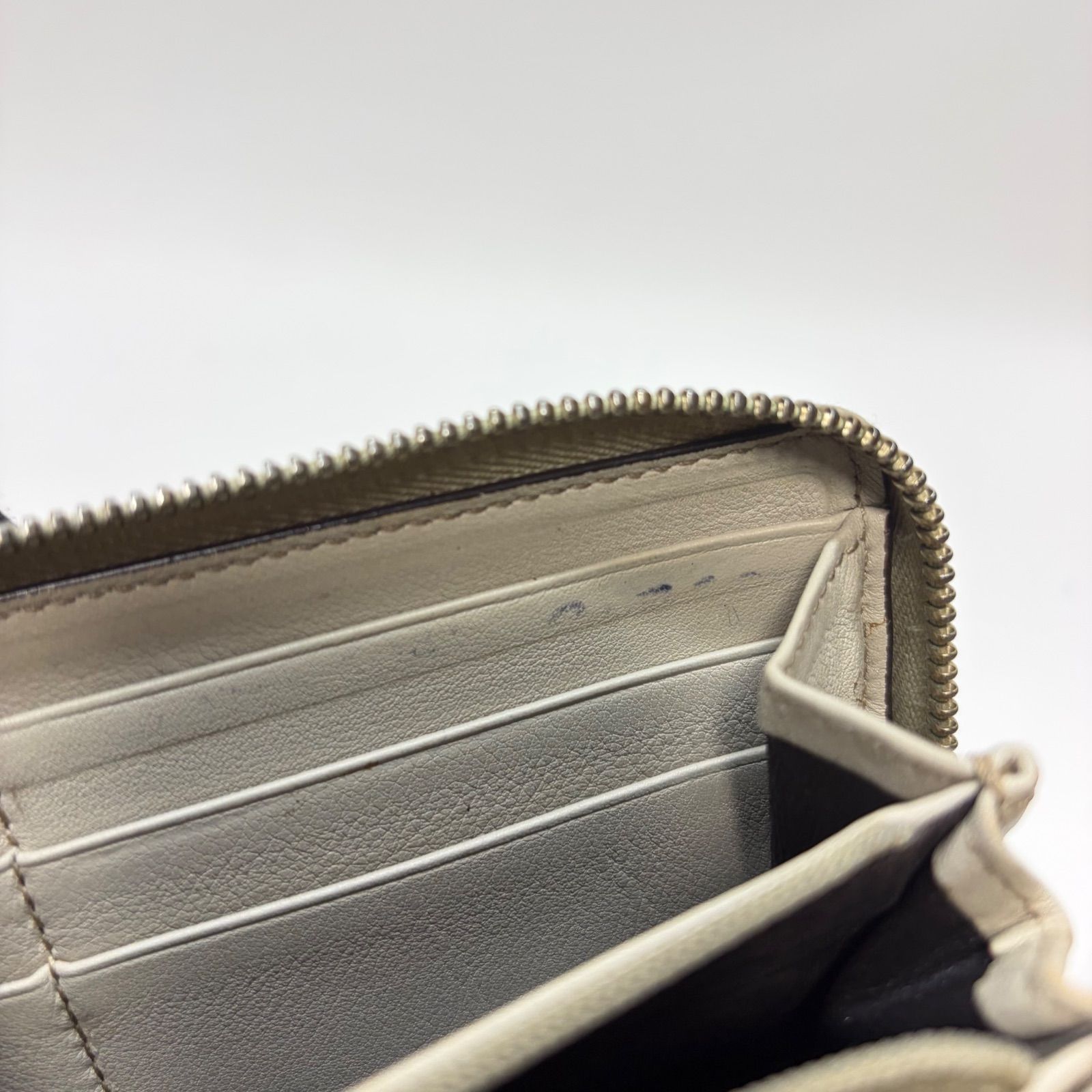 4570 GUCCI グッチ 長財布 シマレザー ラウンドファスナー - メルカリ