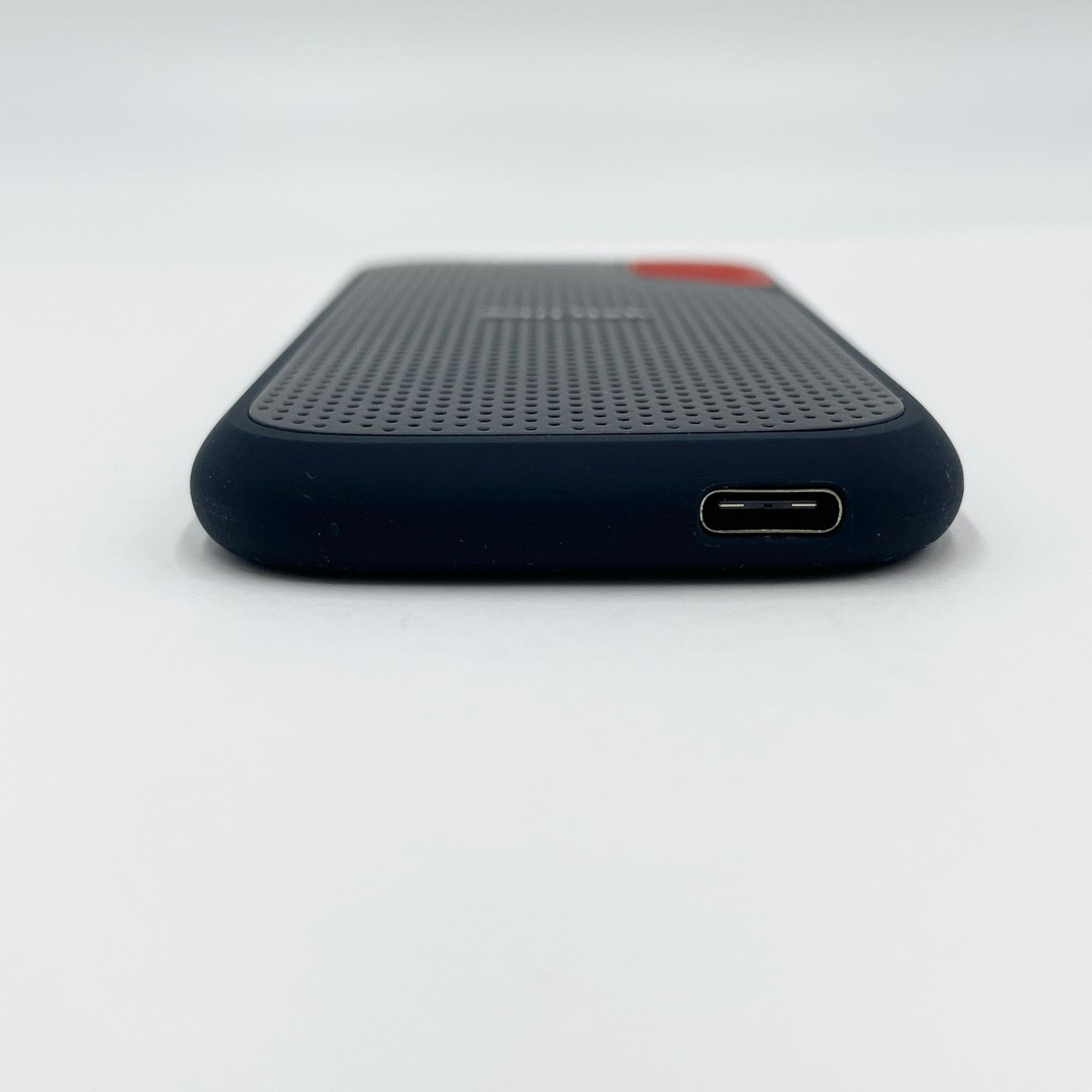 SanDisk Extreme ポータブル SSD 1TB SDSSDE61-1T00 外付けSSD【C8006